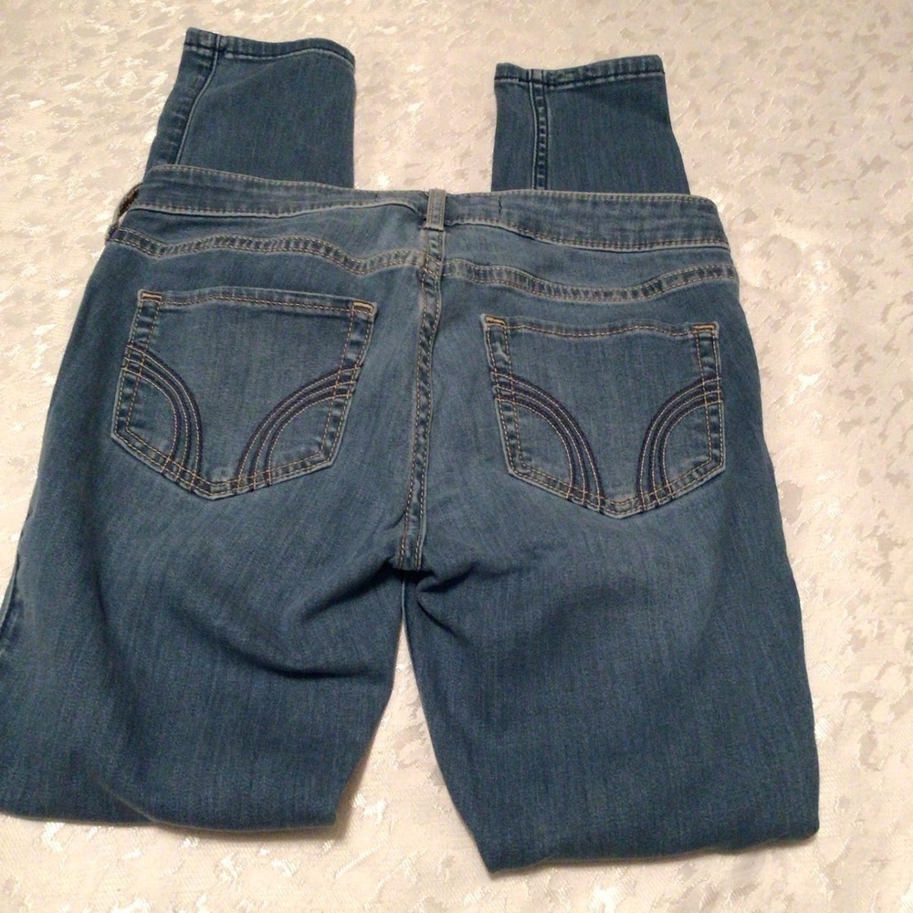 Womens Hollister Jeans - Picture 2 of 3